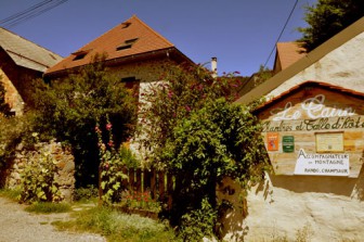 Chambres d'hôtes LE CAIRN, Chambre d'hôtes dans les Hautes-Alpes