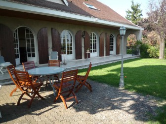 LA MAISON DES BONHEURS, Chambre d'hôtes dans le Rhône